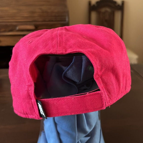 Hot pink toddler Nike cap - Picture 4 of 5